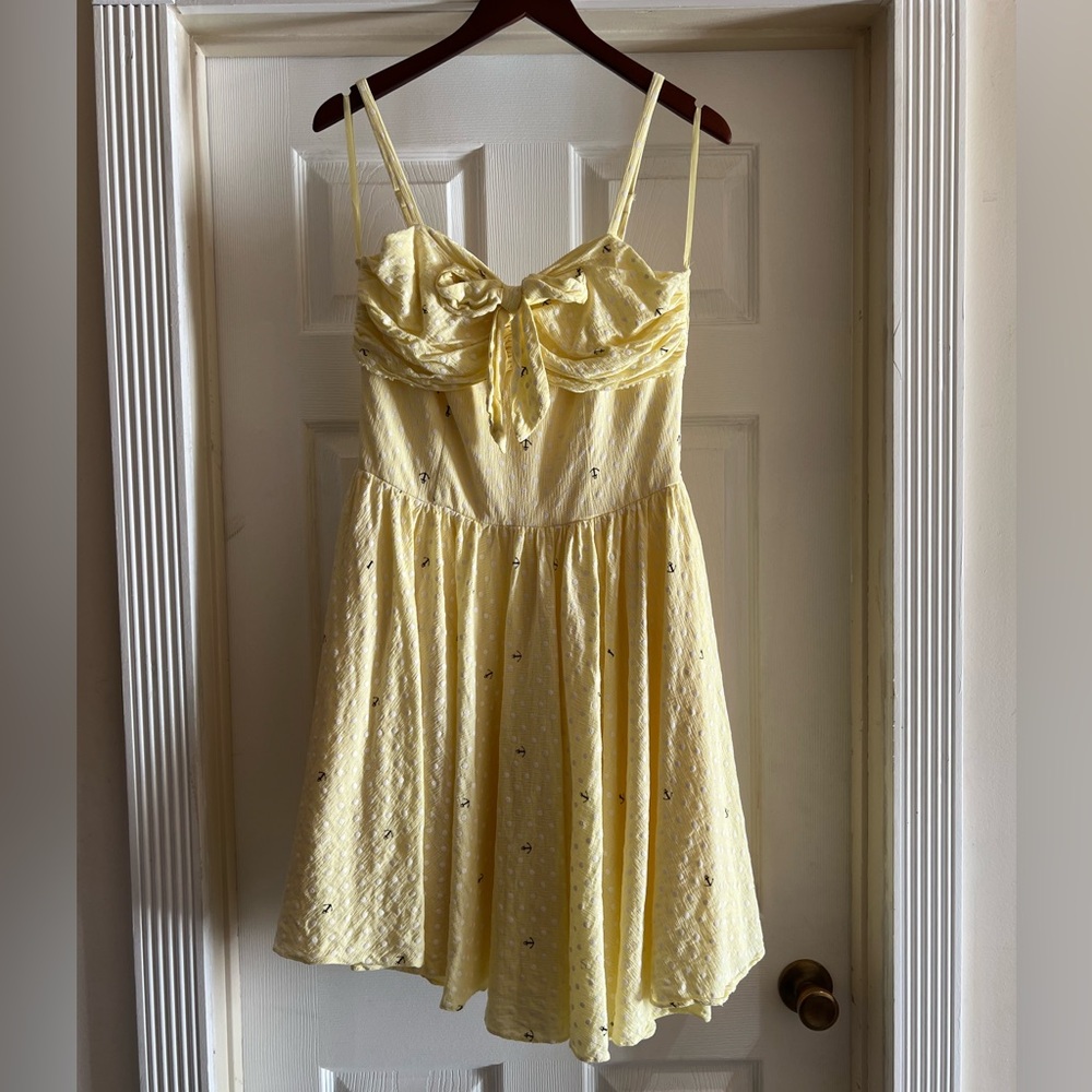Iconic by Unique Vintage Golightly Swing Dress - Picture 3 of 9